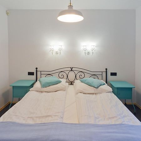 Barokowy Zakatek Bed & Breakfast Swidnica  Exterior photo